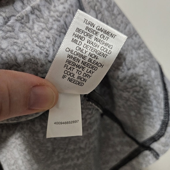 Sachin & Babi SB black gray pattern long sleeve gathered top size 4 - Picture 7 of 8